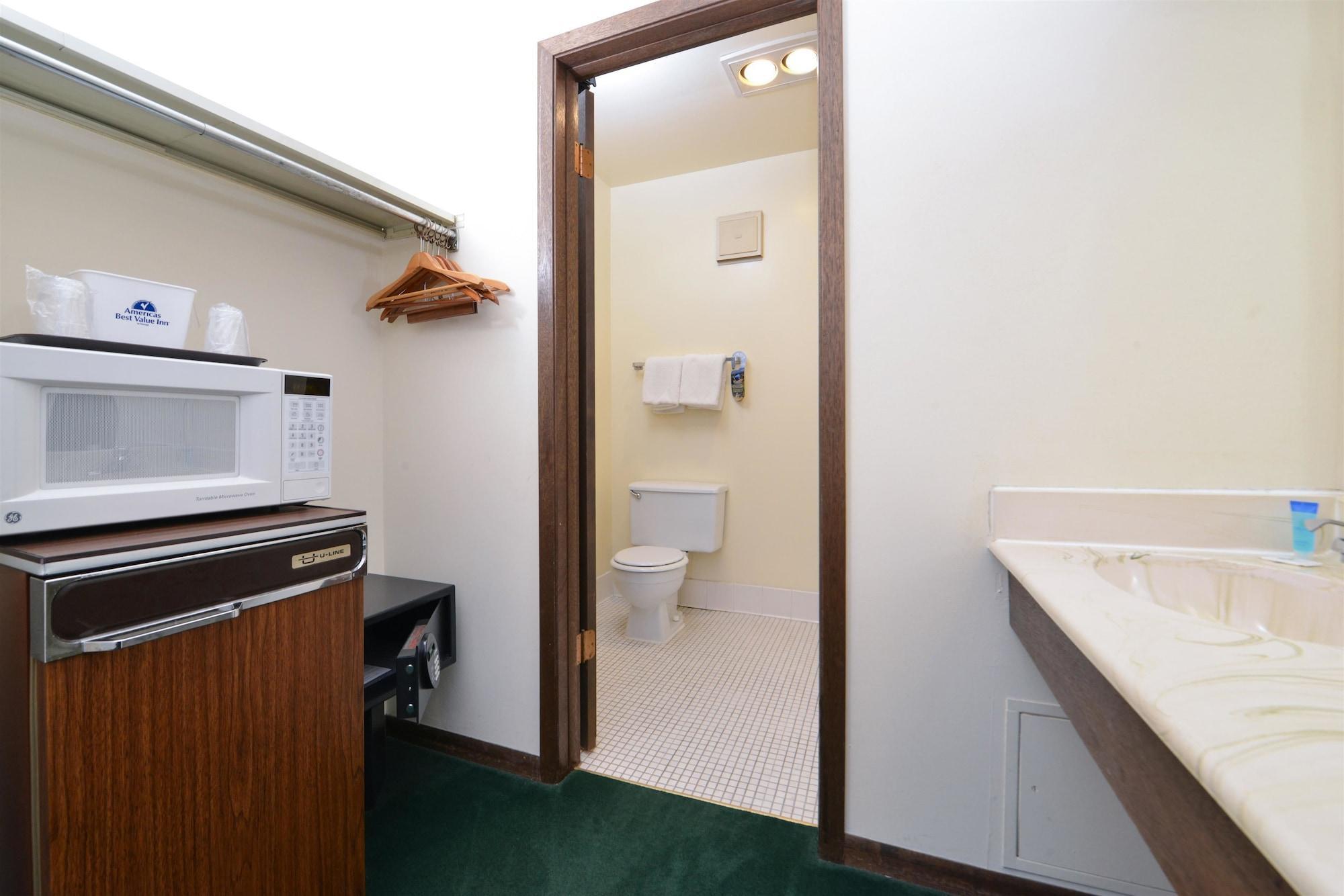 America'S Best Value Inn La Crosse Esterno foto